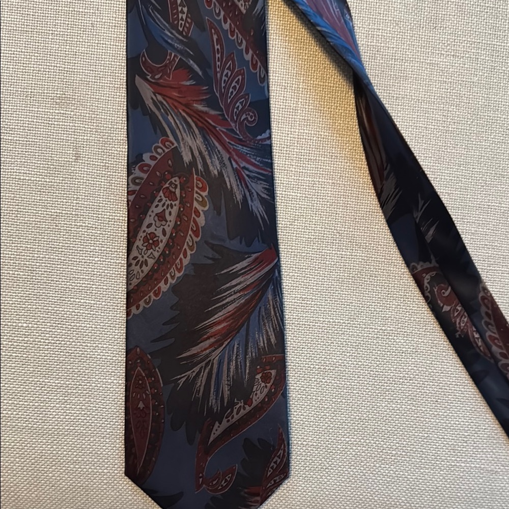 Elegant Men's Tie